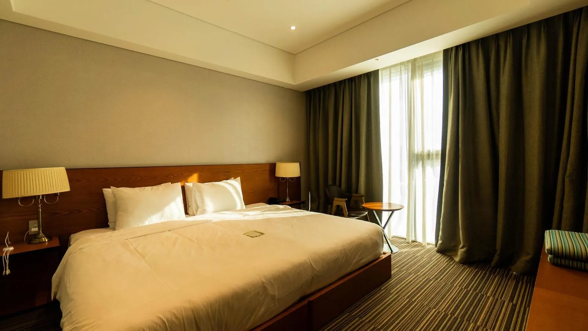 Incheon Airport Global Hotel & Suites