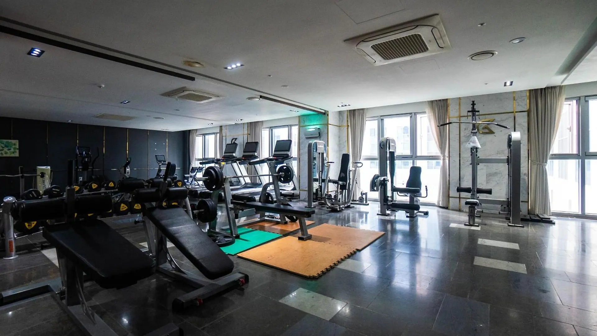 Incheon Airport Global Hotel & Suites