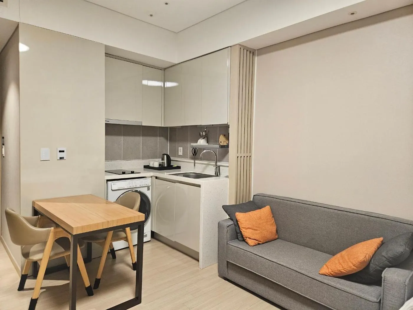 Incheon Airport Global Hotel & Suites