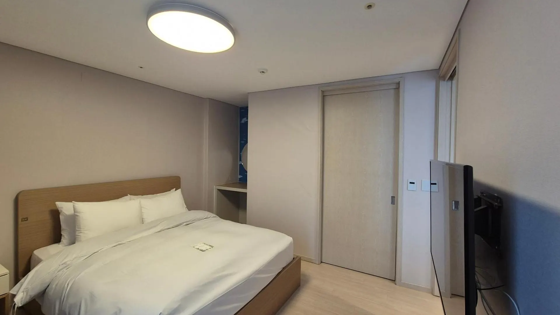 Incheon Airport Global Hotel & Suites