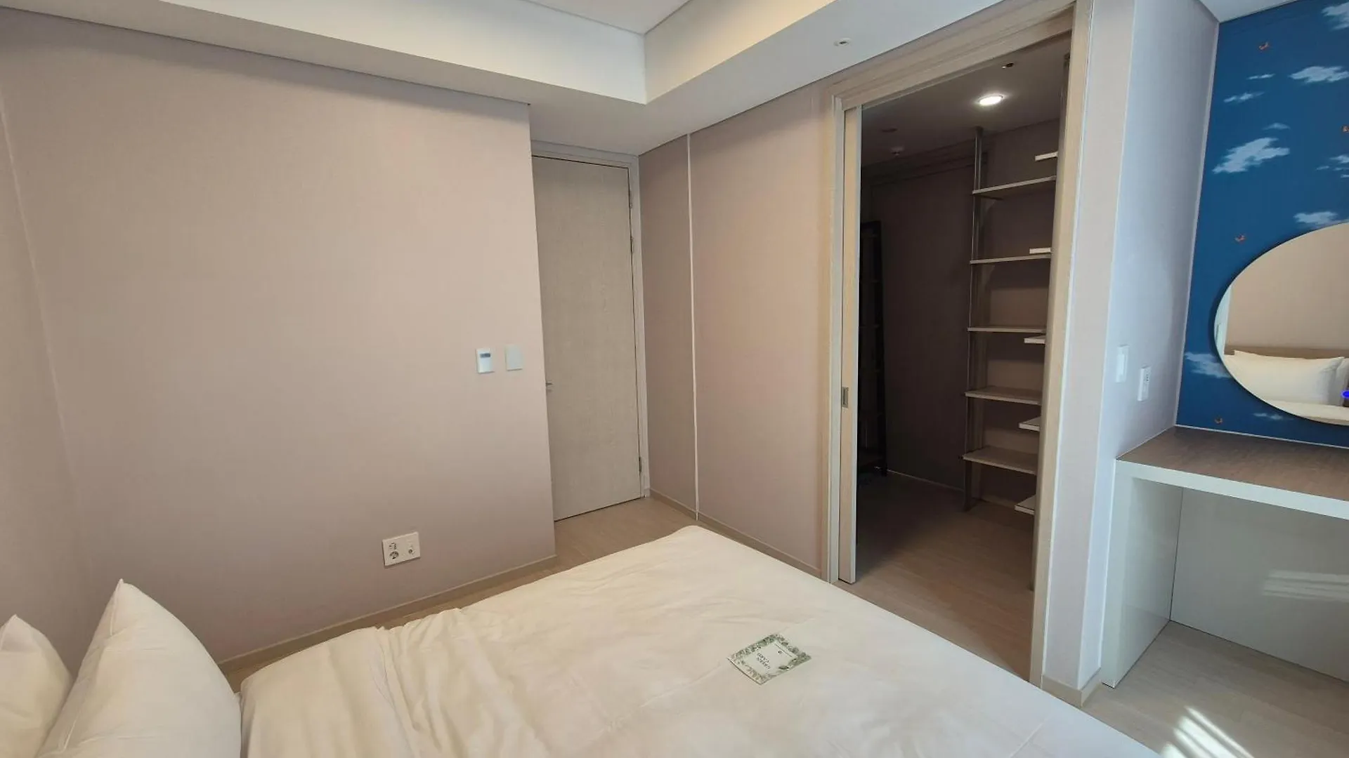 ****  Incheon Airport Global Hotel & Suites South Korea