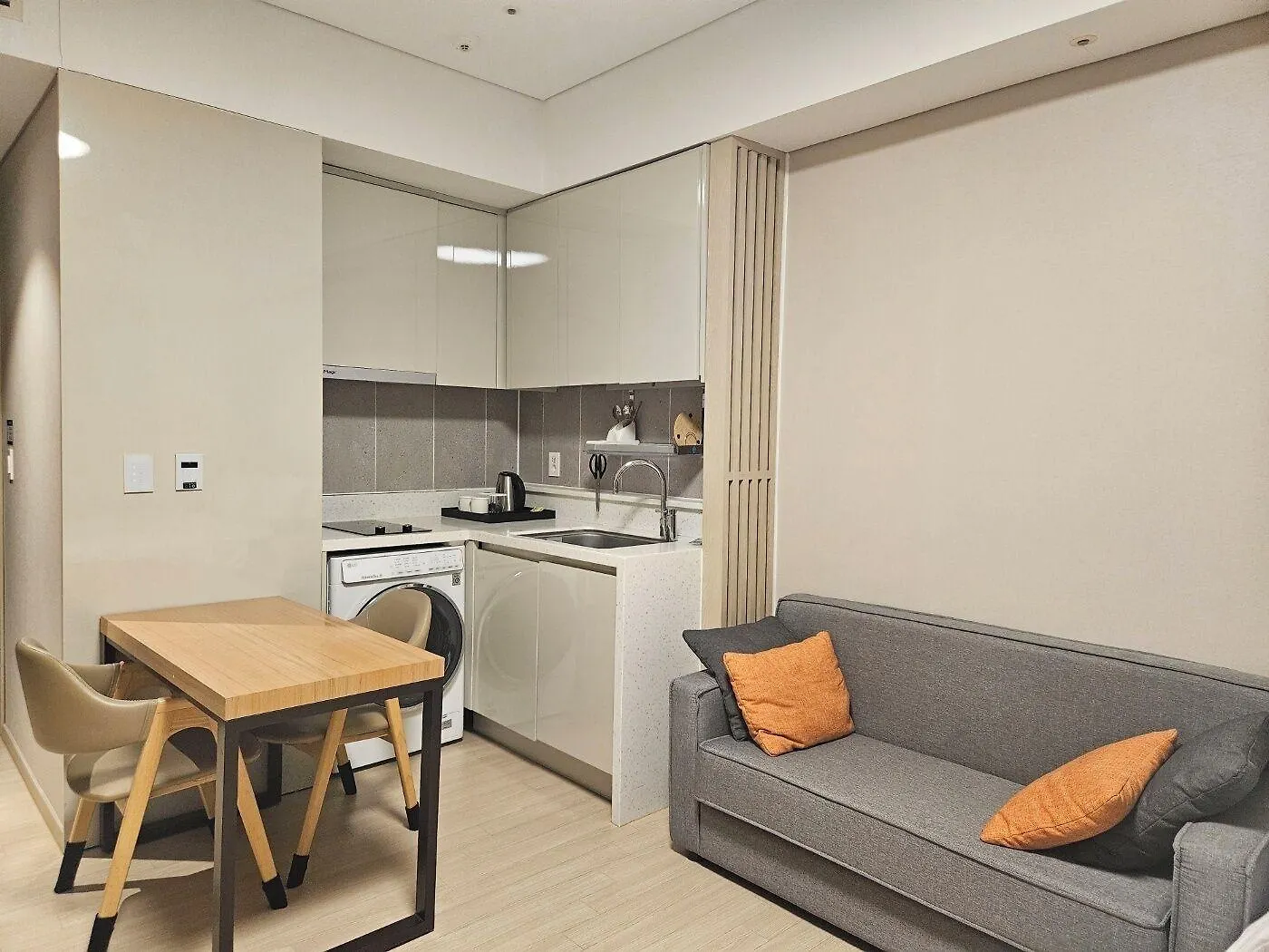 Incheon Airport Global Hotel & Suites