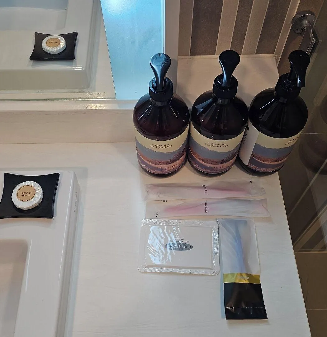 Incheon Airport Global Hotel & Suites